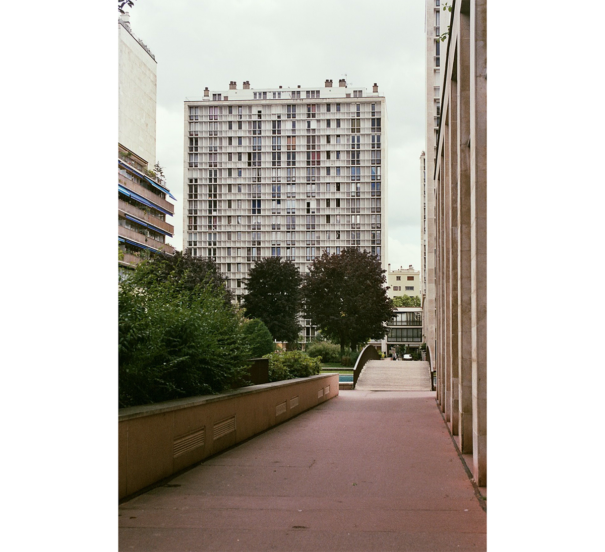 fragments_-le-point-du-jour-hannelore-veelaert-au-pays-des-merveilles-5