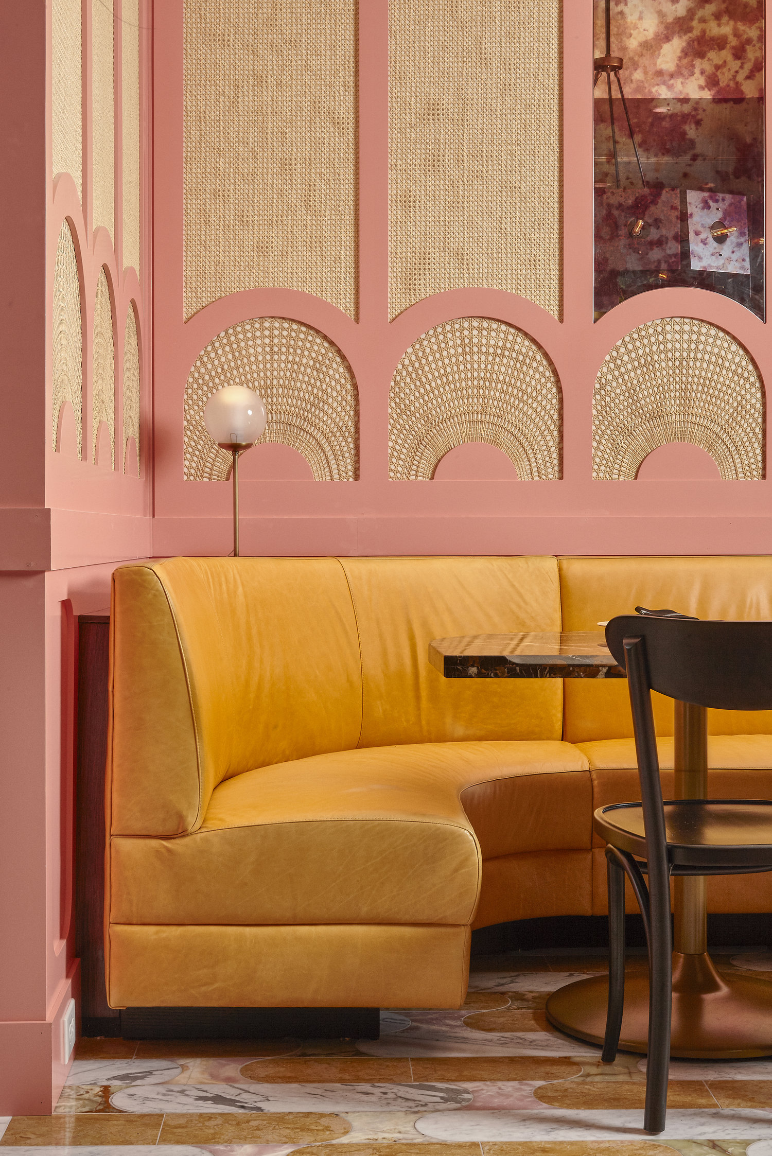 COLLECTION_ pink cafés around the world - via aupaysdesmerveillesblog - louie louie philadelphia