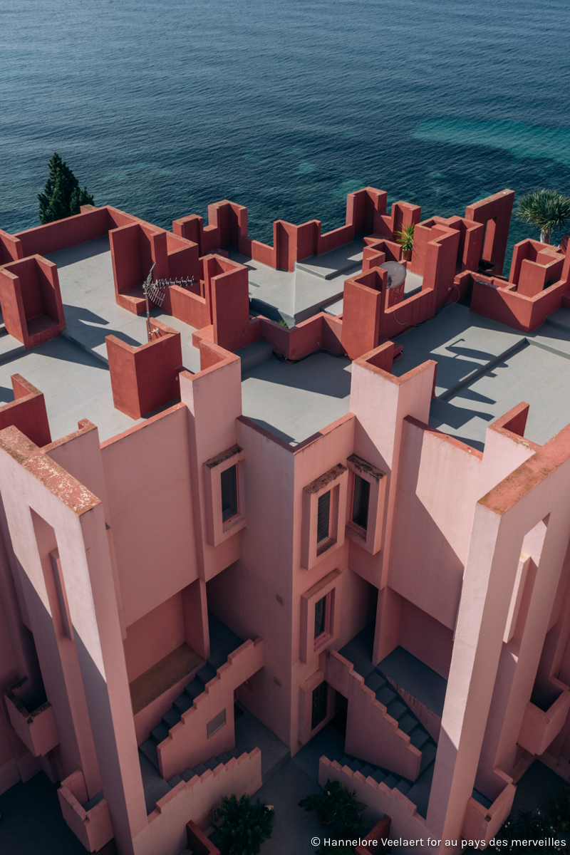 EXPLORED_ la muralla roja by Ricardo Bofill - Hannelore Veelaert for aupaysdesmerveillesblog.be