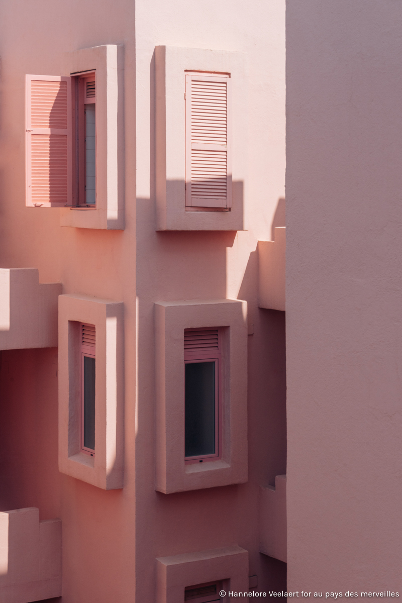 EXPLORED_ la muralla roja by Ricardo Bofill - Hannelore Veelaert for aupaysdesmerveillesblog.be